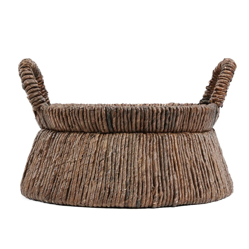 Panier artisanal en feuille de bananier