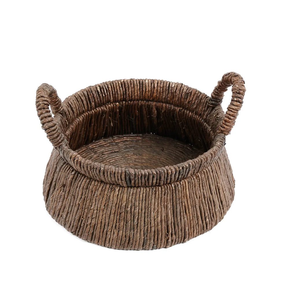 Panier artisanal en feuille de bananier