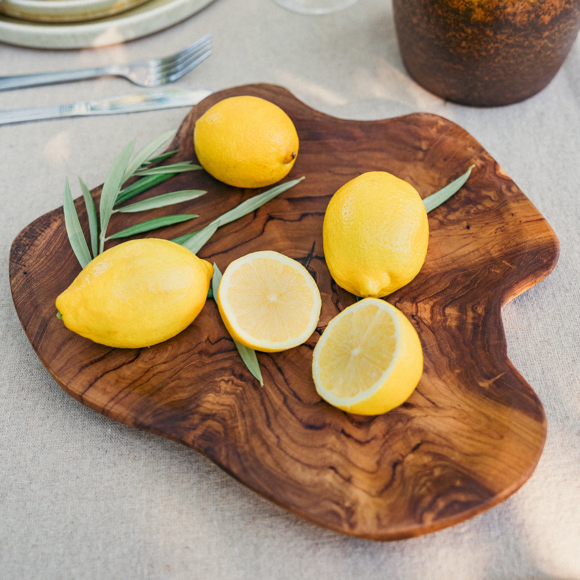 Plat organique en teck - Ginger